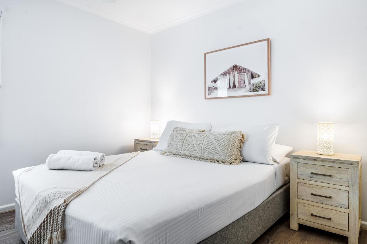 Beaches Apartments خليج بيرون المظهر الخارجي الصورة