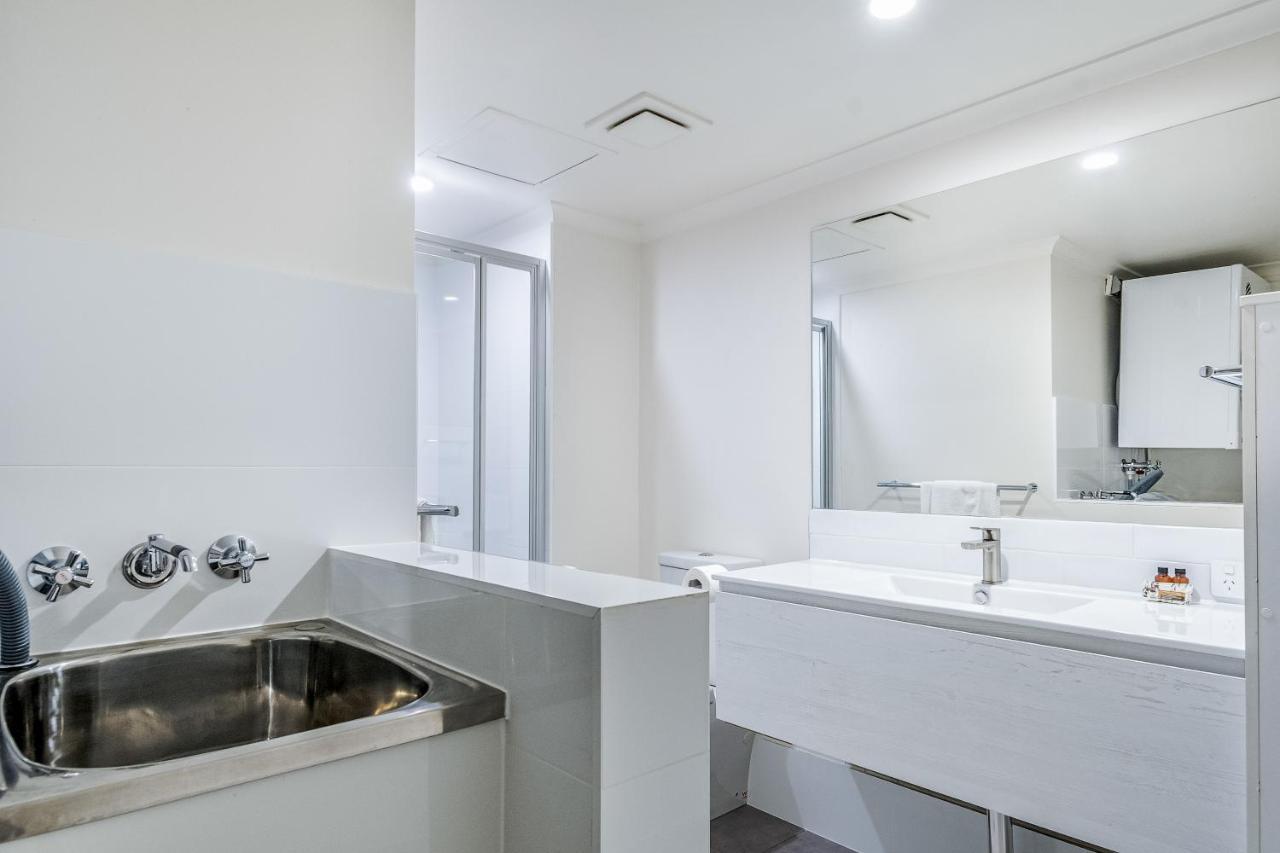 Beaches Apartments خليج بيرون المظهر الخارجي الصورة