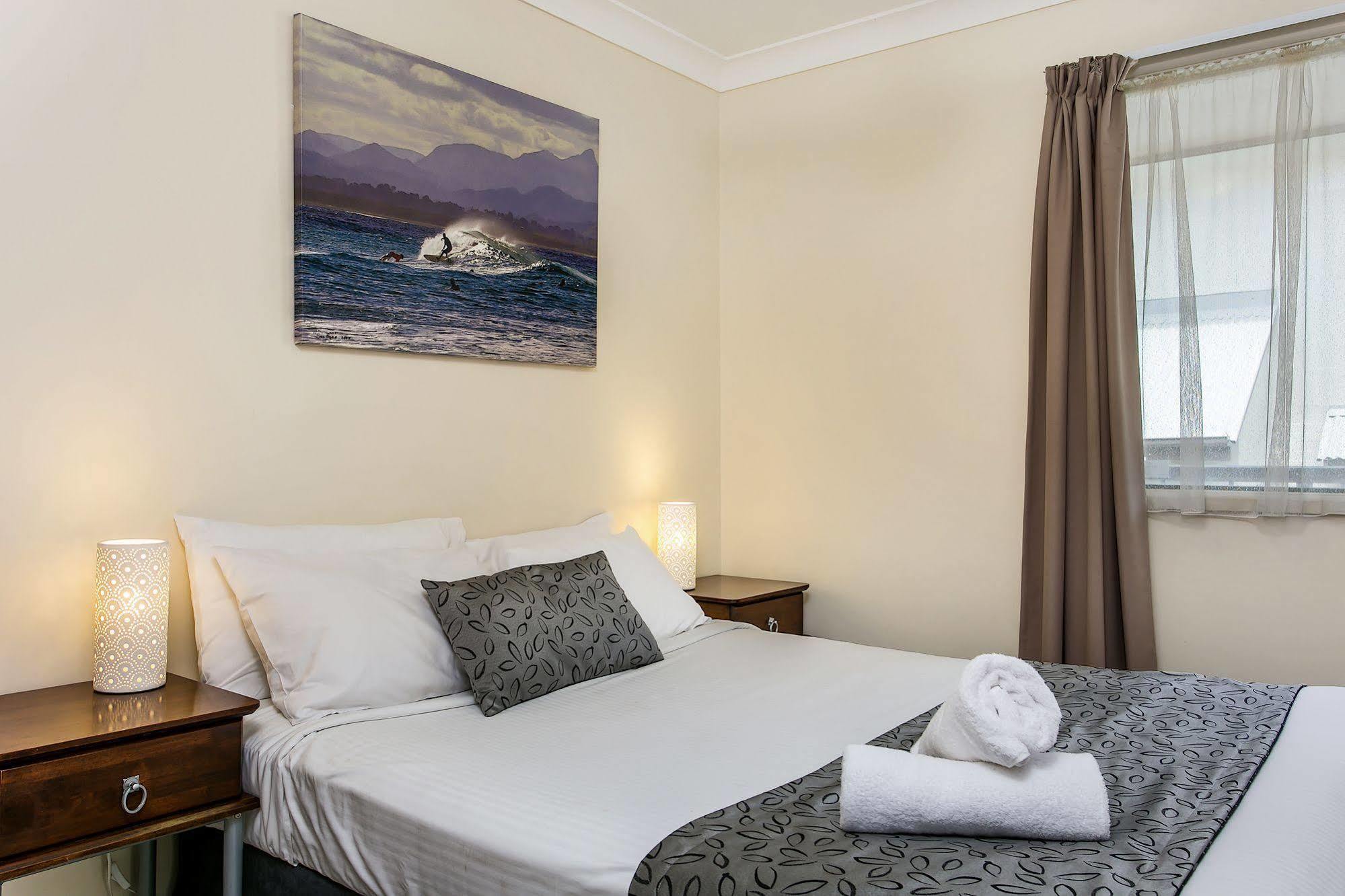 Beaches Apartments خليج بيرون المظهر الخارجي الصورة