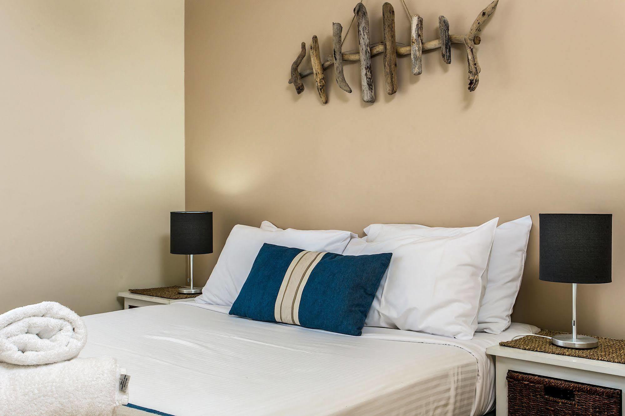 Beaches Apartments خليج بيرون المظهر الخارجي الصورة