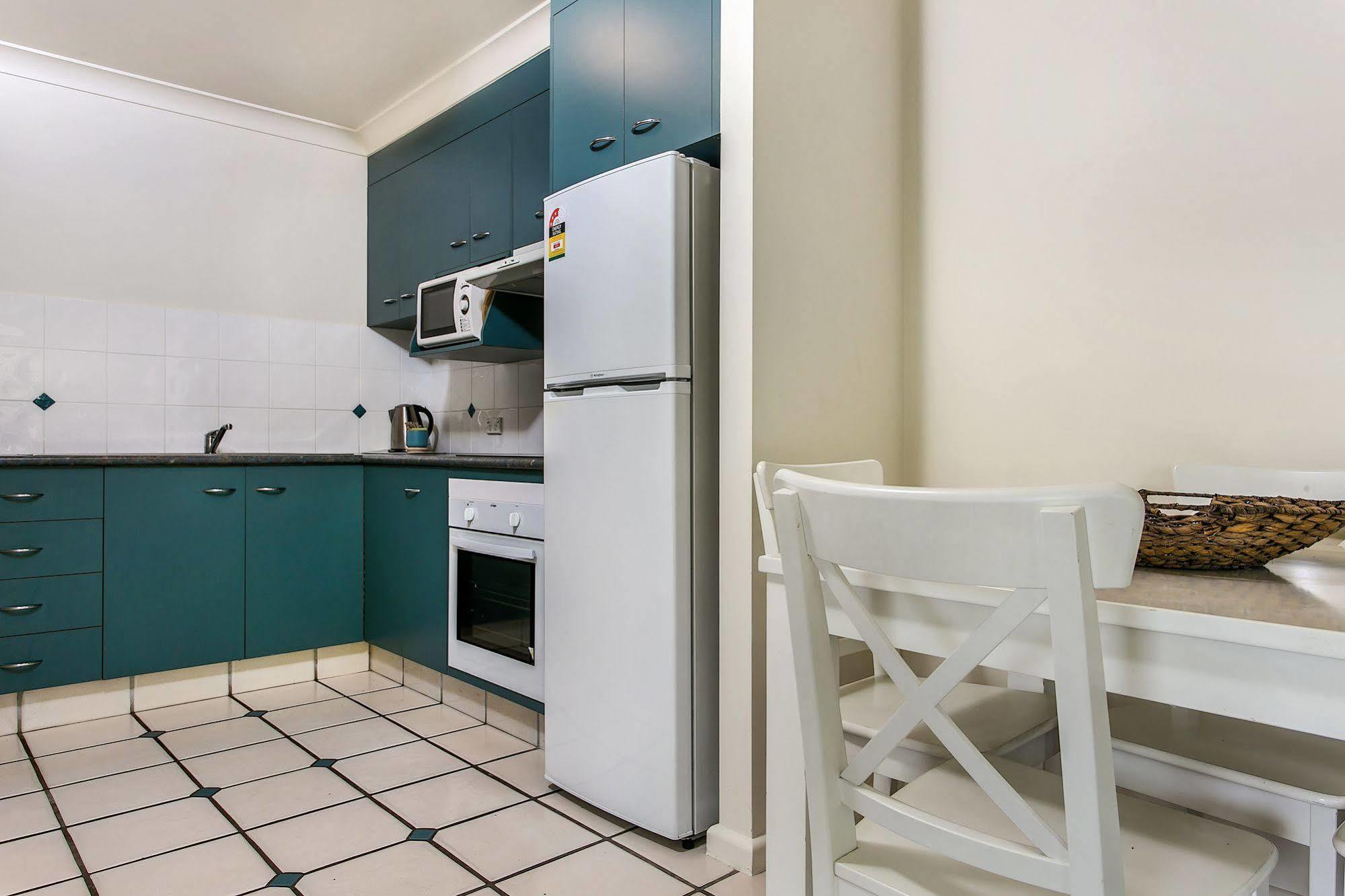 Beaches Apartments خليج بيرون المظهر الخارجي الصورة